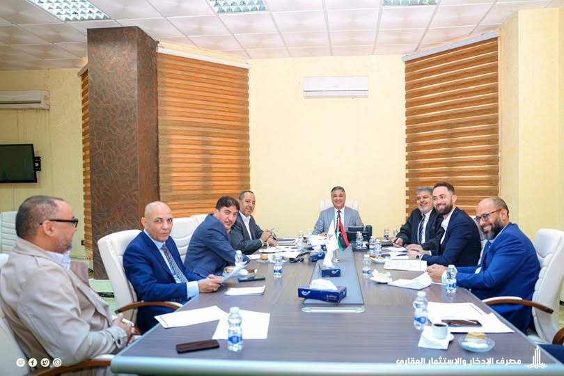 اجتماع تنسيقي لتفعيل قرار استكمال مشروعي قصر حمد والملايطة الإسكانيين وتعزيز التعاون التمويلي